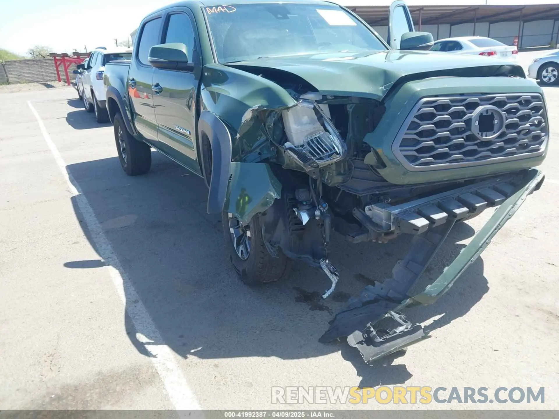 6 fotografías del automóvil dañado 5TFCZ5AN3MX270573 TOYOTA TACOMA 2021