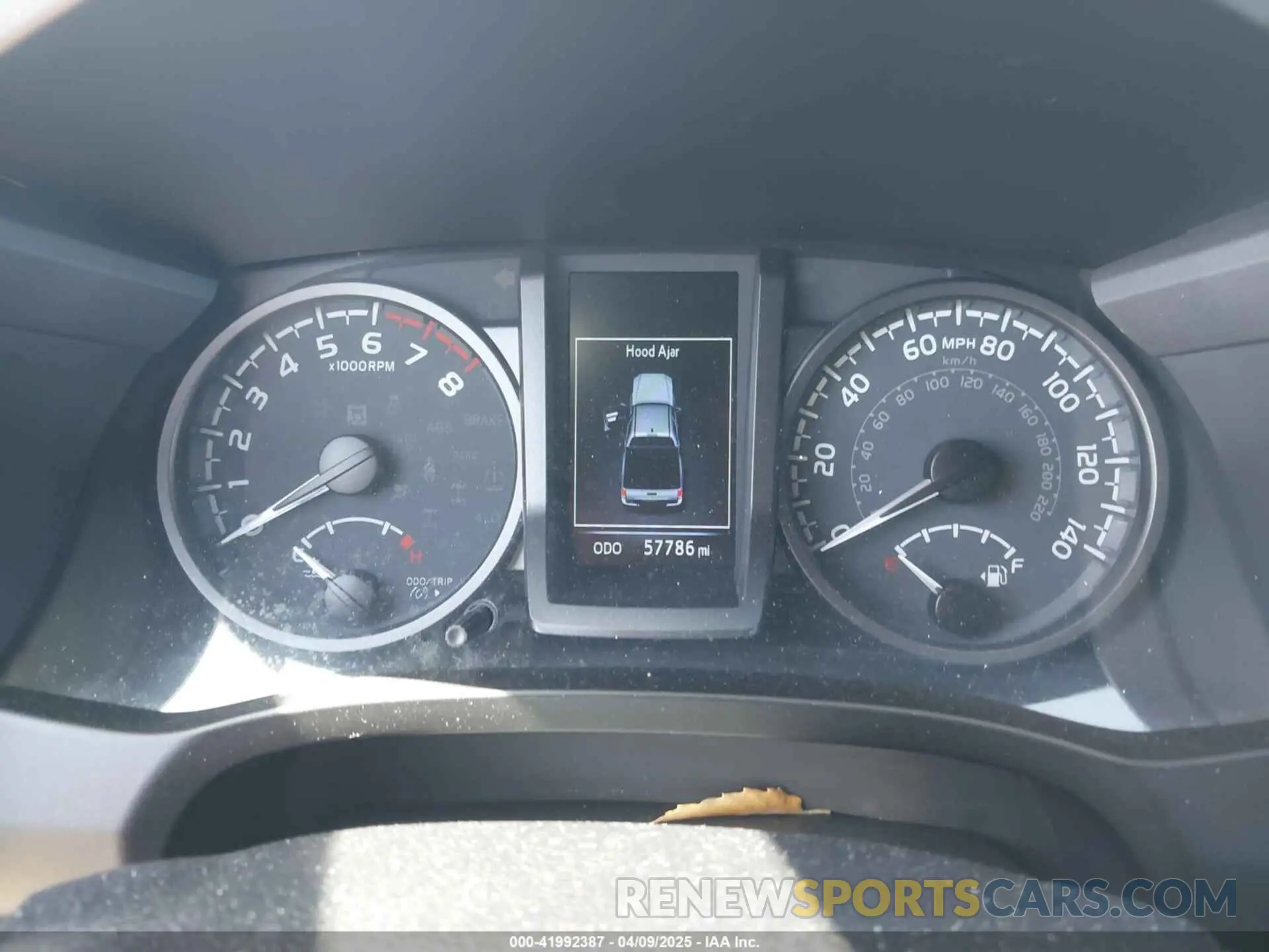 7 fotografías del automóvil dañado 5TFCZ5AN3MX270573 TOYOTA TACOMA 2021