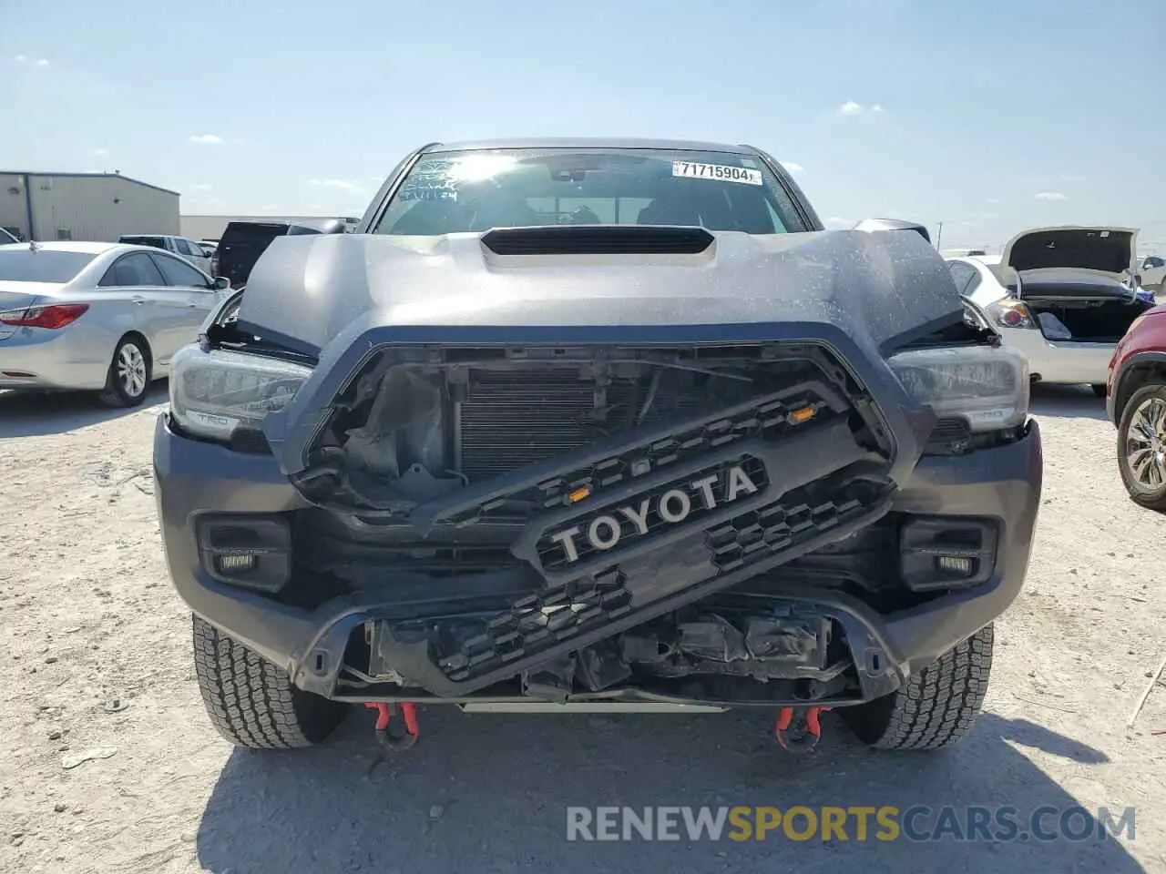 5 fotografías del automóvil dañado 5TFCZ5AN4MX275748 TOYOTA TACOMA 2021