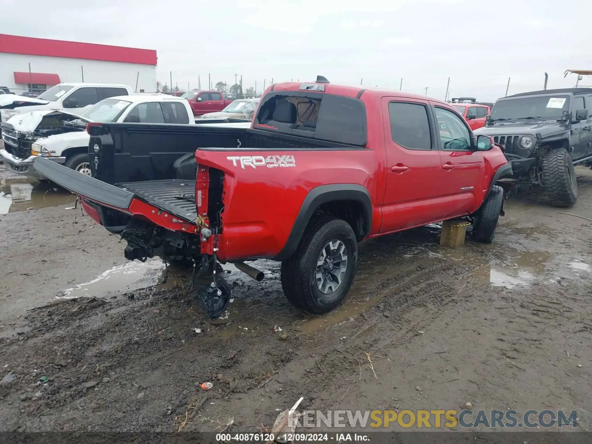 4 fotografías del automóvil dañado 5TFCZ5AN5MX260305 TOYOTA TACOMA 2021