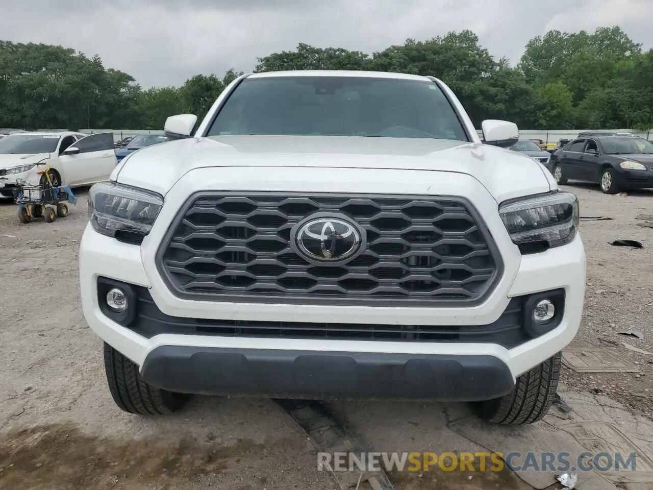 5 fotografías del automóvil dañado 5TFCZ5AN5MX260773 TOYOTA TACOMA 2021