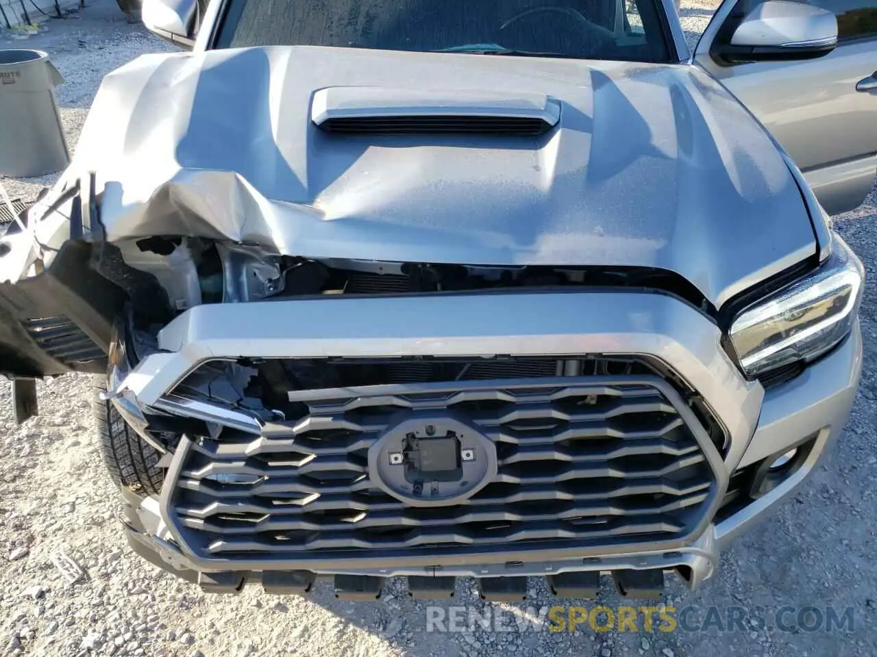 12 fotografías del automóvil dañado 5TFCZ5AN5MX273278 TOYOTA TACOMA 2021