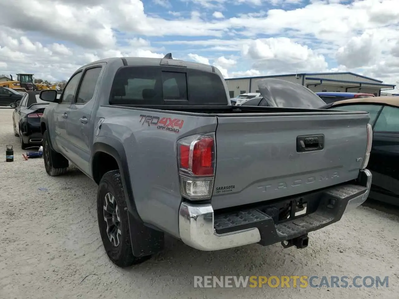 3 fotografías del automóvil dañado 5TFCZ5AN6MX255923 TOYOTA TACOMA 2021