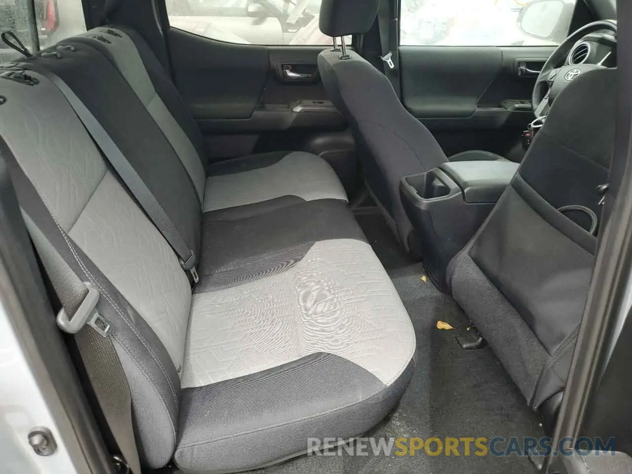 6 fotografías del automóvil dañado 5TFCZ5AN6MX255923 TOYOTA TACOMA 2021