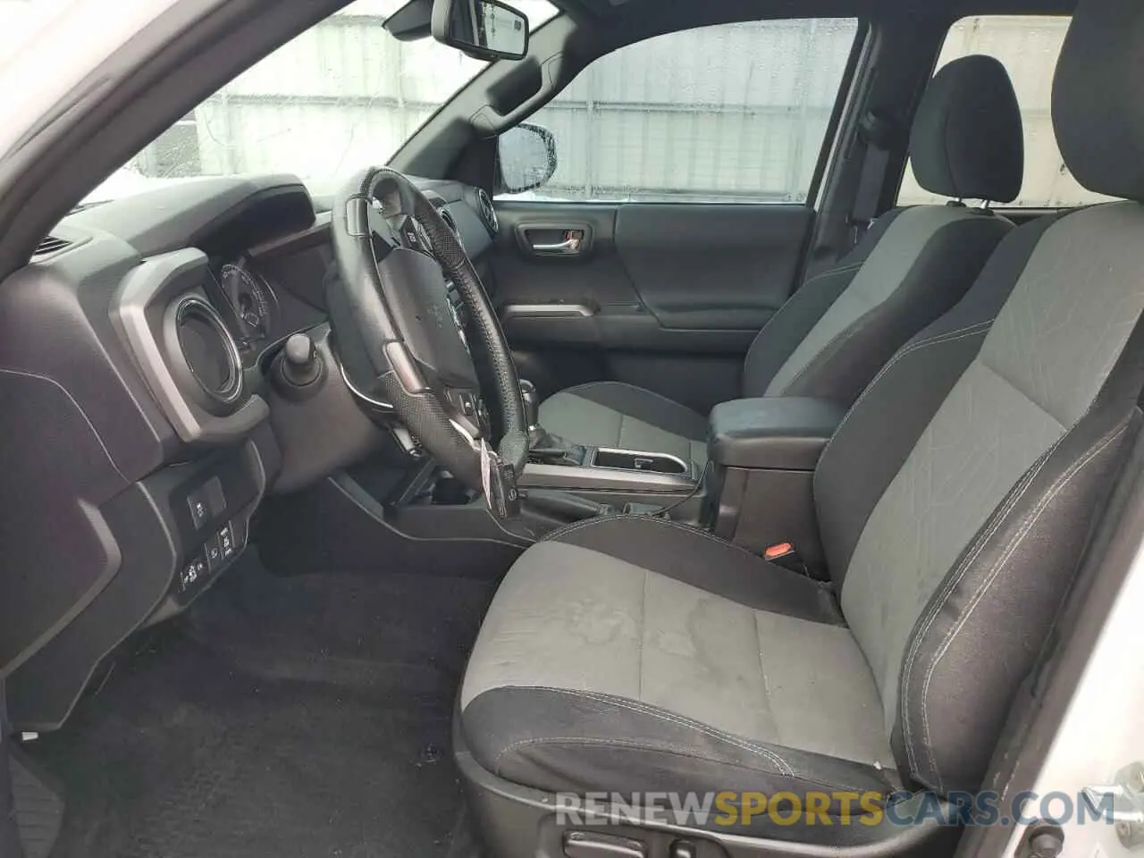 7 fotografías del automóvil dañado 5TFCZ5AN6MX257171 TOYOTA TACOMA 2021