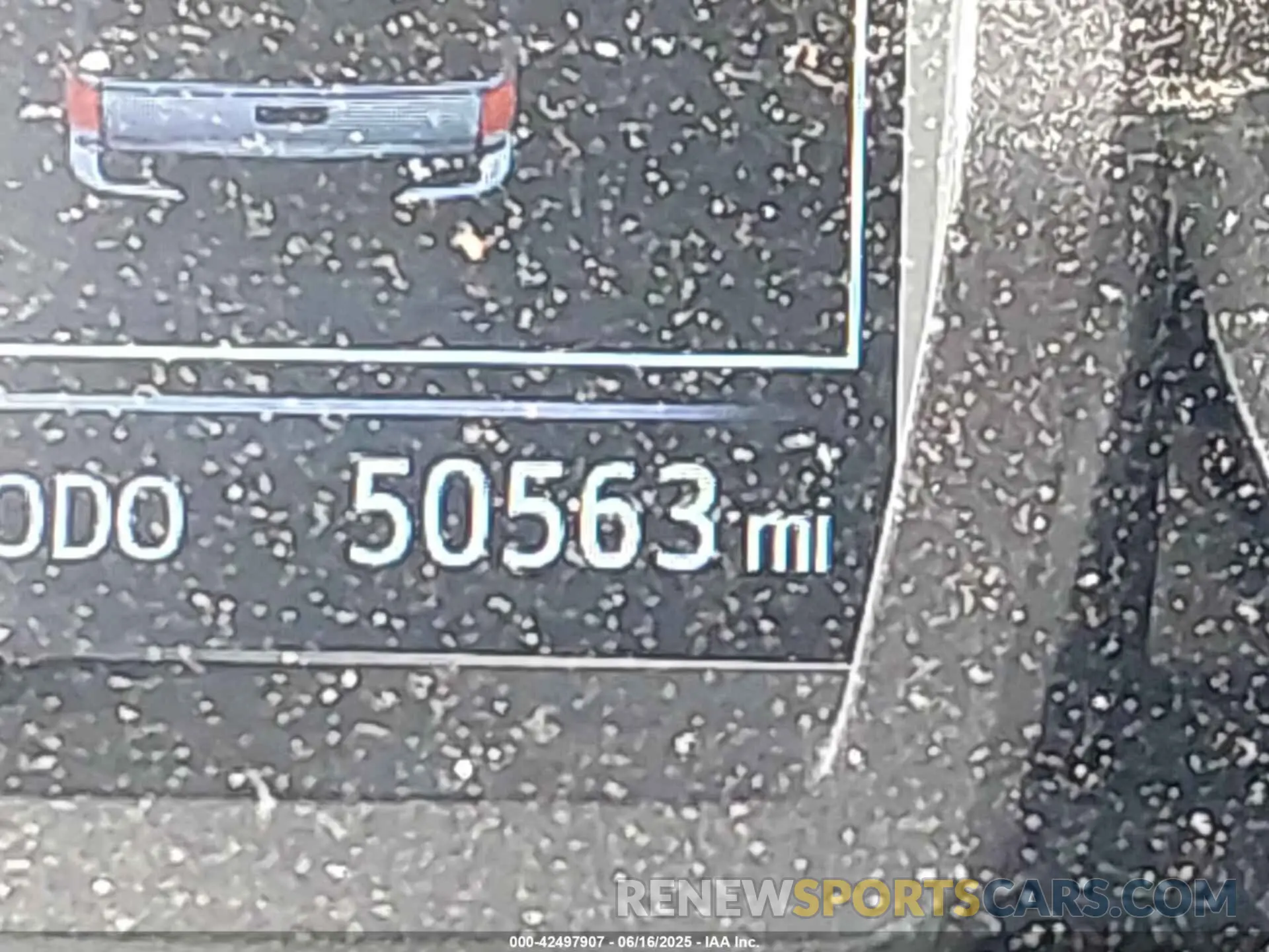16 fotografías del automóvil dañado 5TFCZ5AN7MX255512 TOYOTA TACOMA 2021