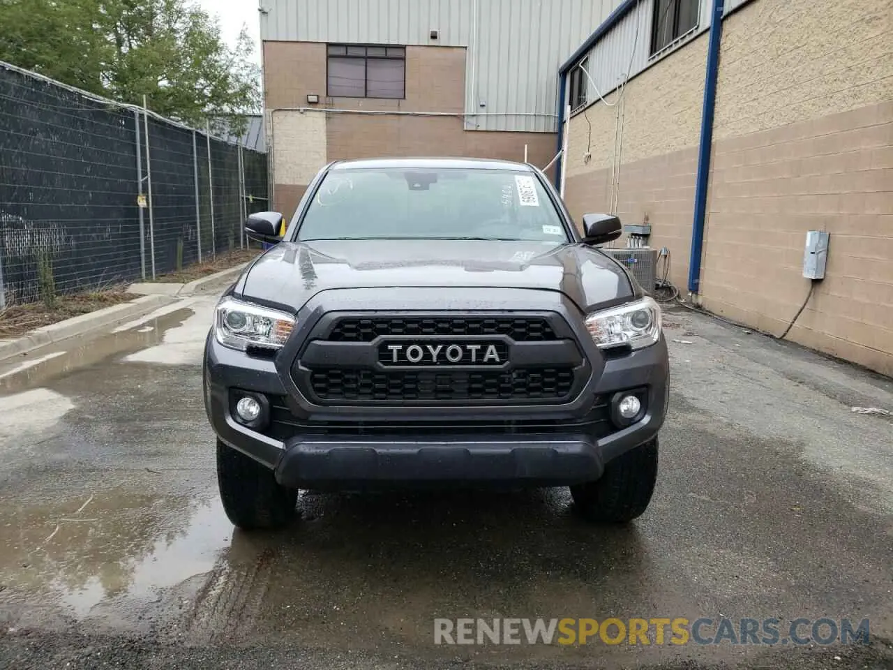 5 fotografías del automóvil dañado 5TFCZ5AN7MX263898 TOYOTA TACOMA 2021
