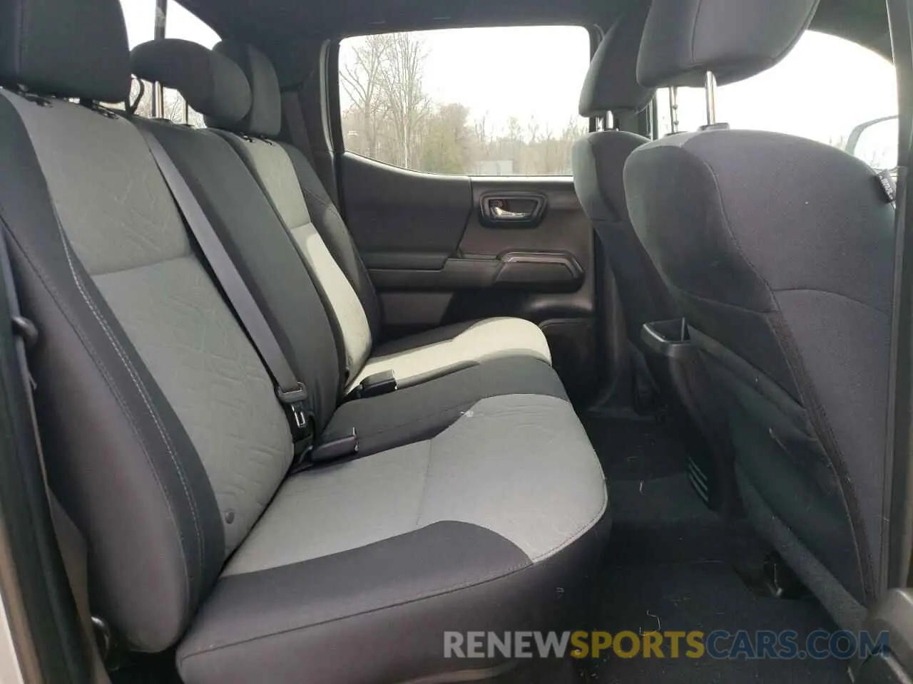 10 fotografías del automóvil dañado 5TFCZ5AN7MX272231 TOYOTA TACOMA 2021
