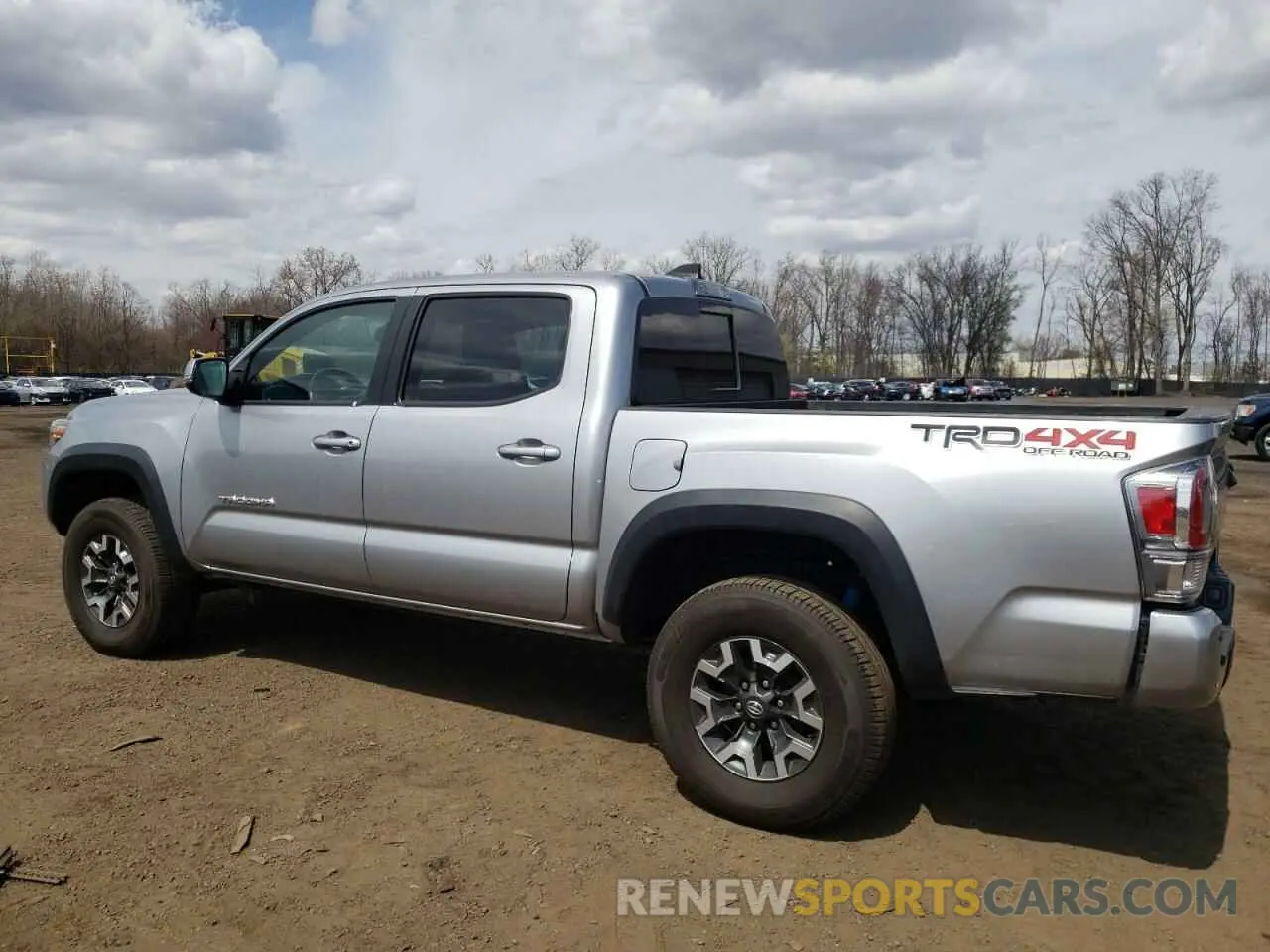 2 fotografías del automóvil dañado 5TFCZ5AN7MX272231 TOYOTA TACOMA 2021