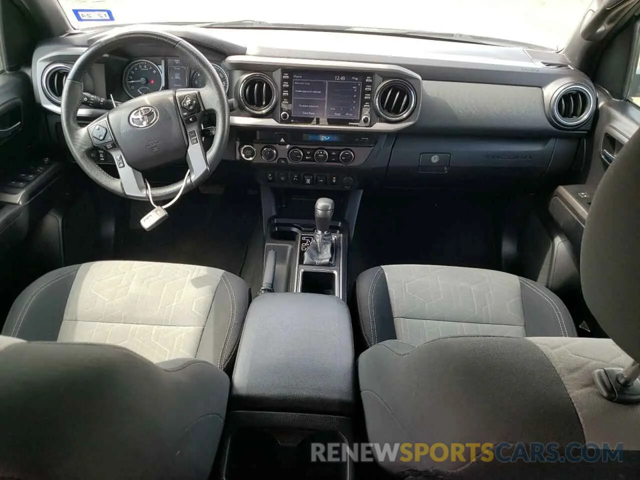 8 fotografías del automóvil dañado 5TFCZ5AN7MX272231 TOYOTA TACOMA 2021
