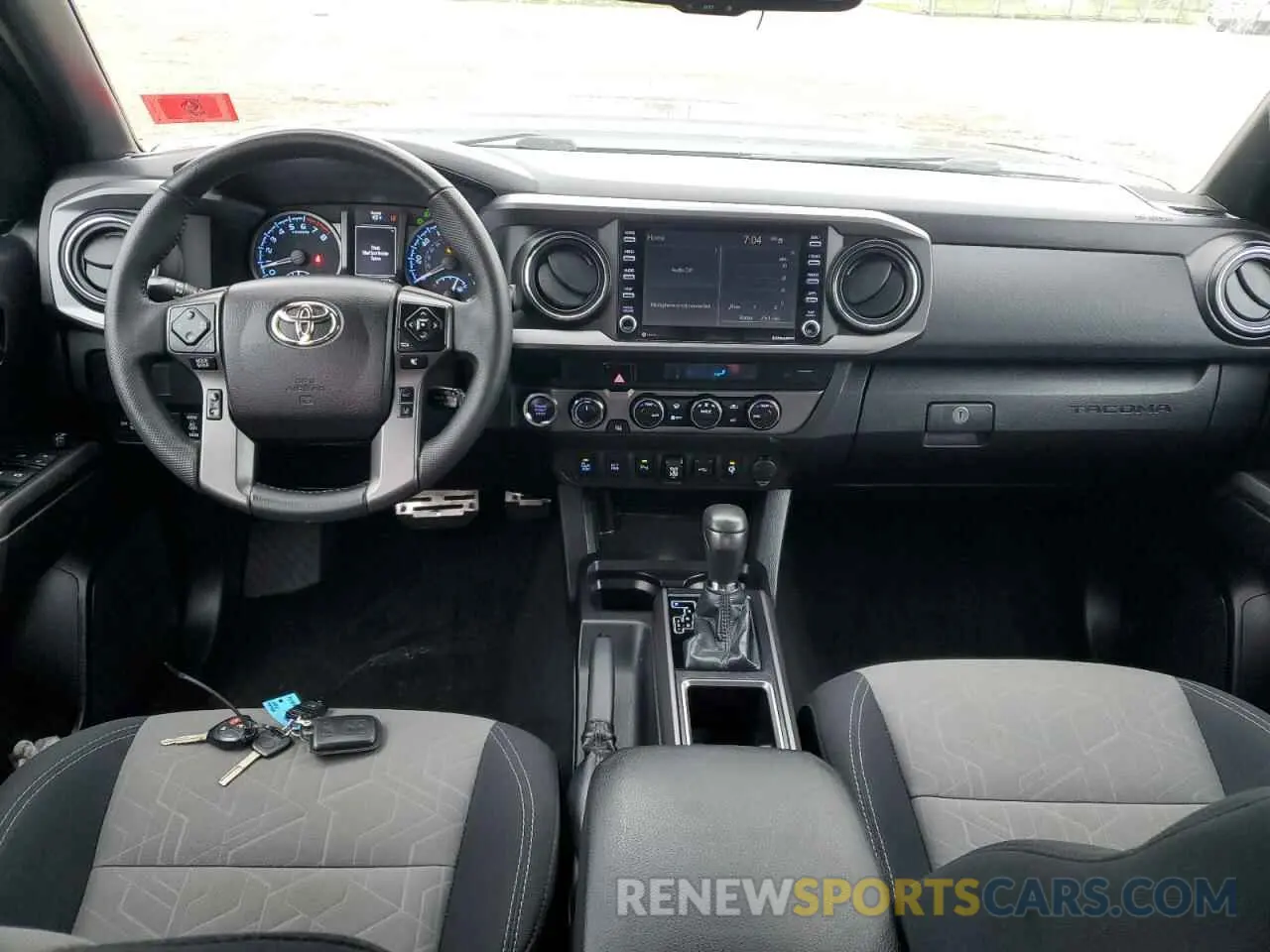 8 fotografías del automóvil dañado 5TFCZ5AN8MX248956 TOYOTA TACOMA 2021