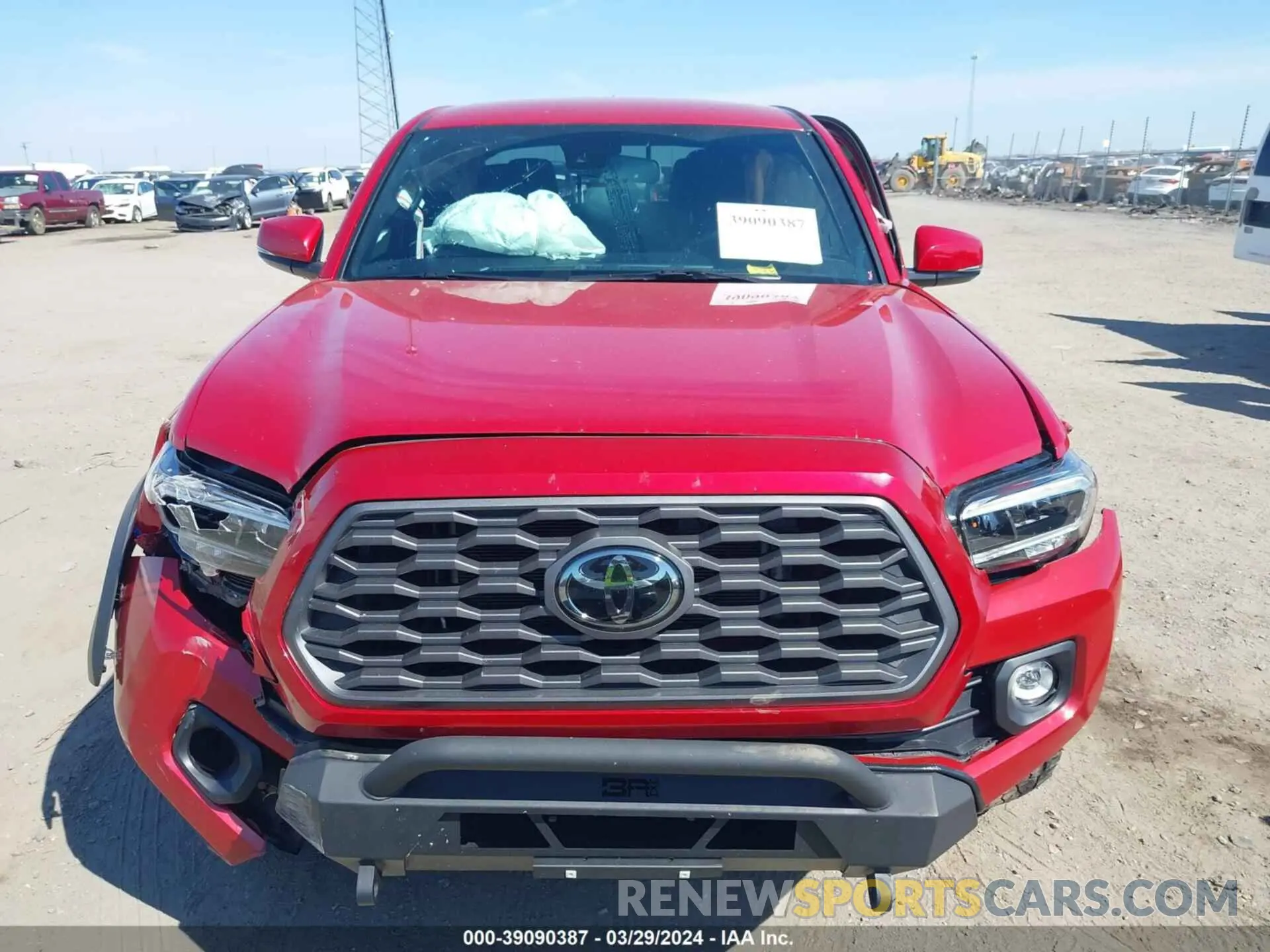12 fotografías del automóvil dañado 5TFCZ5AN8MX254613 TOYOTA TACOMA 2021