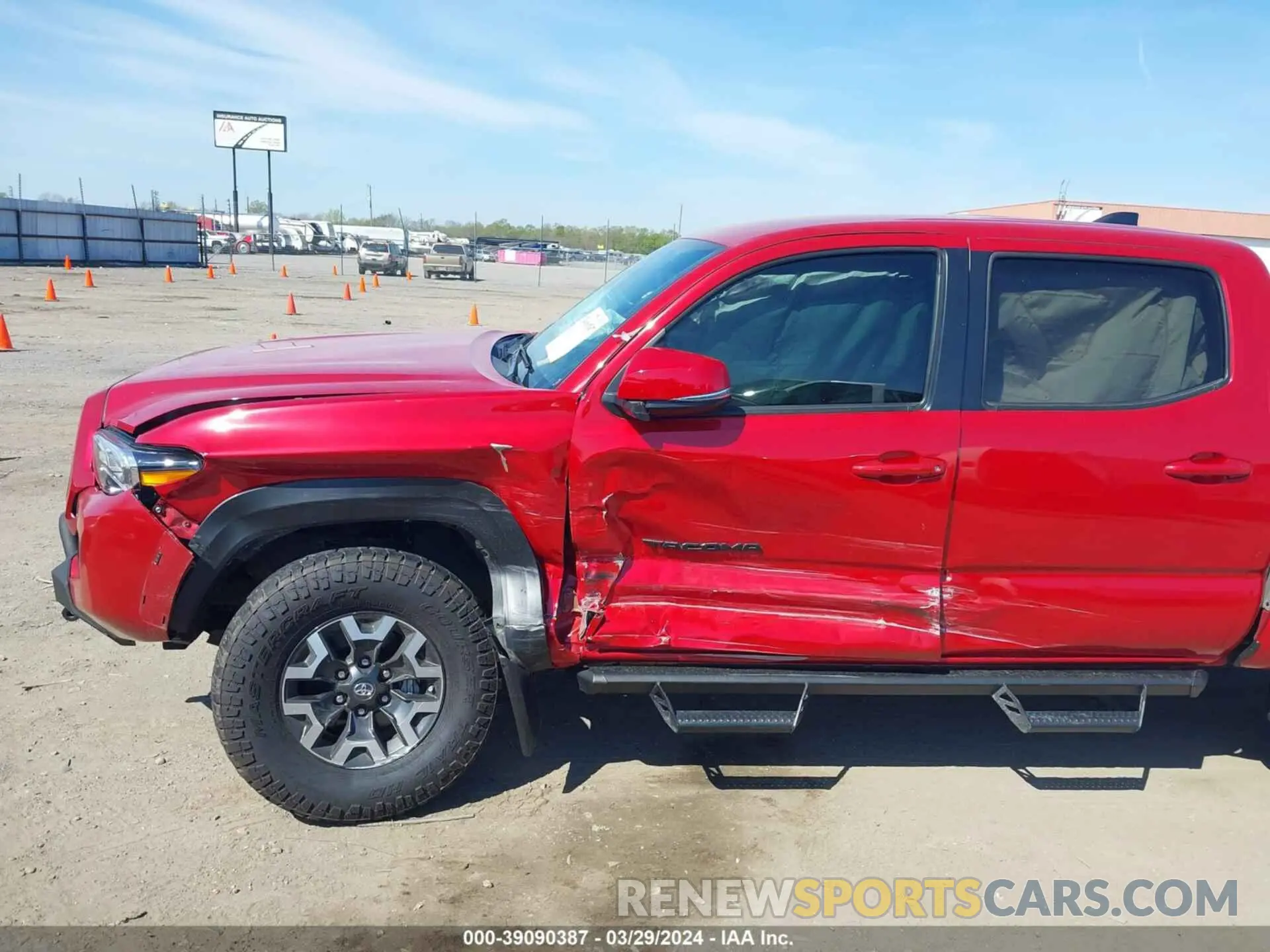 6 fotografías del automóvil dañado 5TFCZ5AN8MX254613 TOYOTA TACOMA 2021