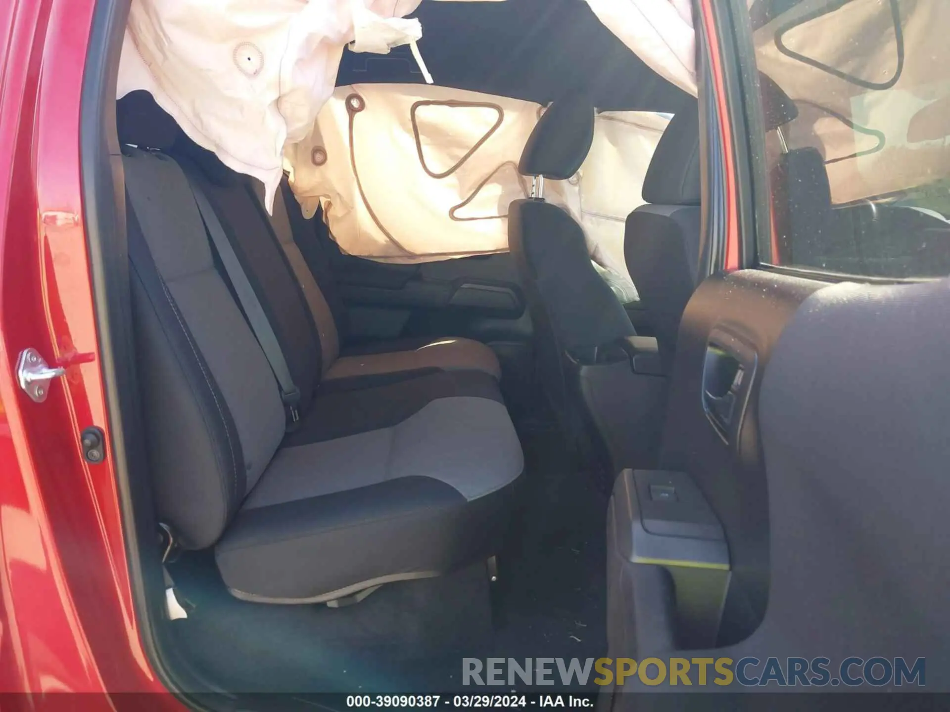 8 fotografías del automóvil dañado 5TFCZ5AN8MX254613 TOYOTA TACOMA 2021