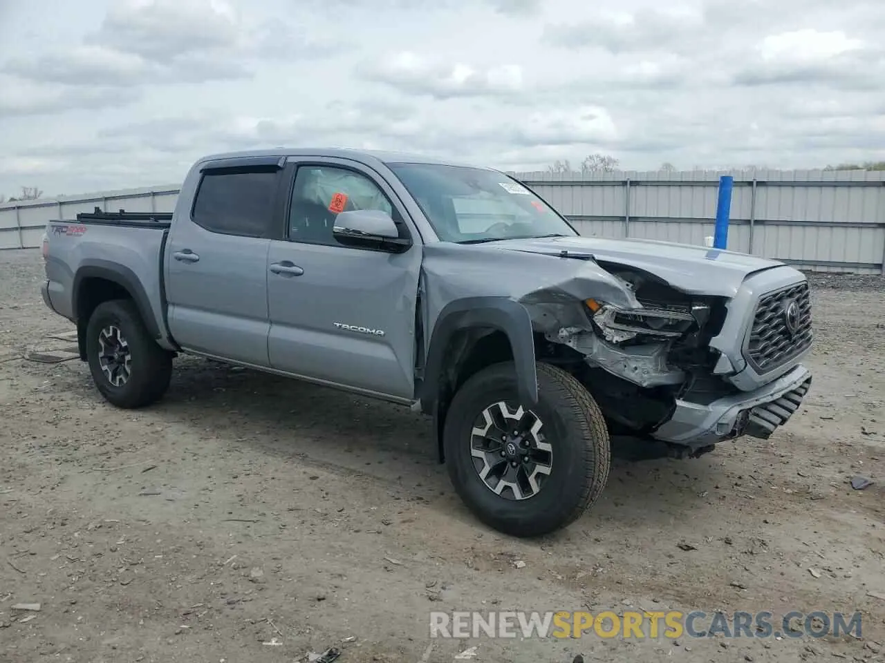 4 fotografías del automóvil dañado 5TFCZ5AN8MX255132 TOYOTA TACOMA 2021