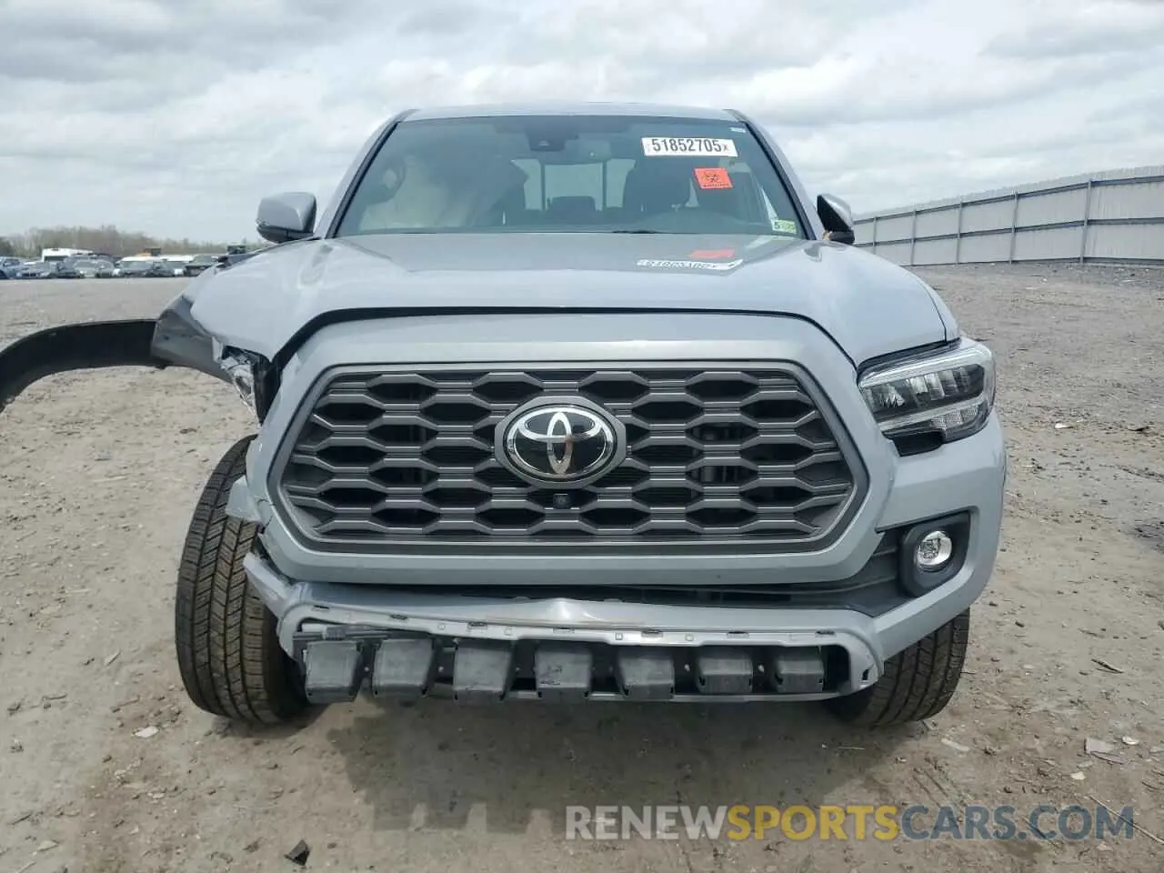 5 fotografías del automóvil dañado 5TFCZ5AN8MX255132 TOYOTA TACOMA 2021