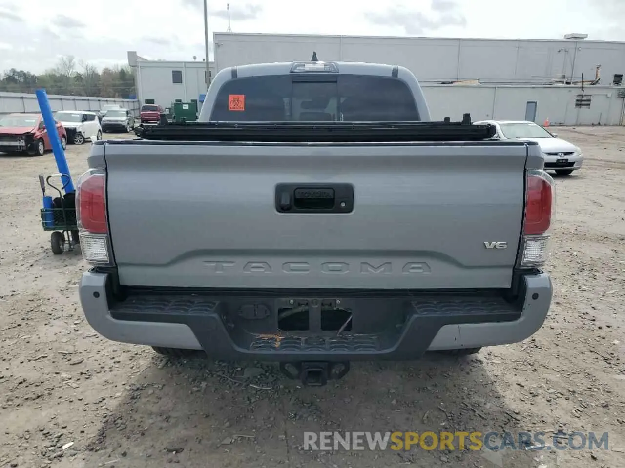 6 fotografías del automóvil dañado 5TFCZ5AN8MX255132 TOYOTA TACOMA 2021