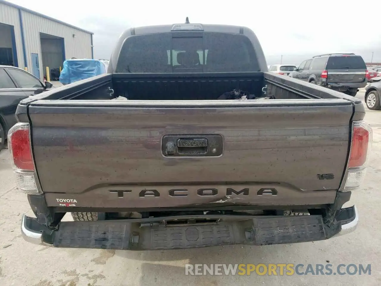 6 fotografías del automóvil dañado 5TFCZ5AN9MX245984 TOYOTA TACOMA 2021