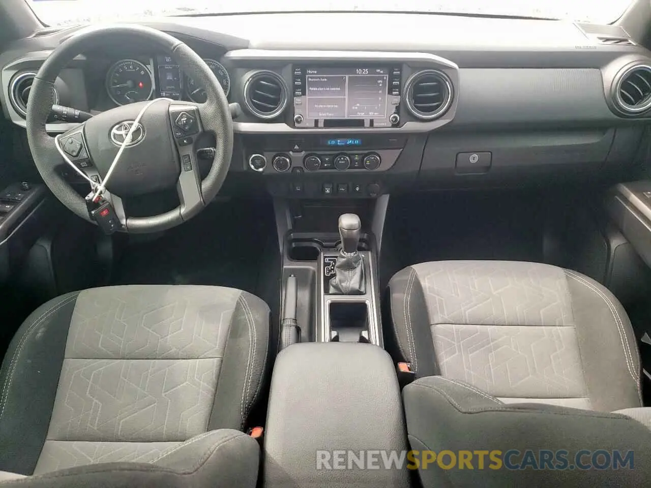 8 fotografías del automóvil dañado 5TFCZ5AN9MX245984 TOYOTA TACOMA 2021