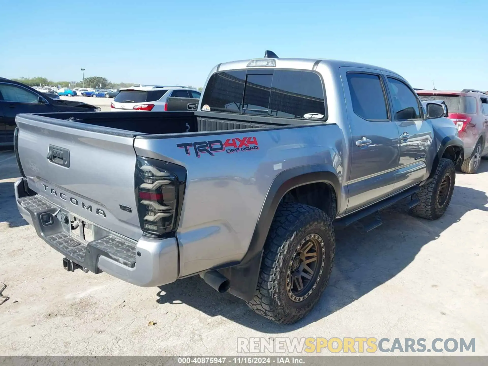 4 fotografías del automóvil dañado 5TFCZ5AN9MX258511 TOYOTA TACOMA 2021
