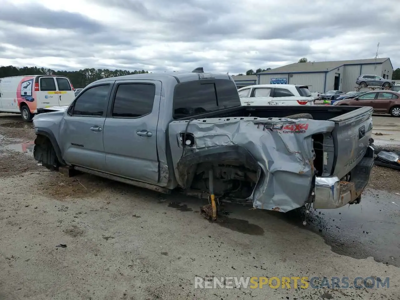 2 fotografías del automóvil dañado 5TFCZ5AN9MX278029 TOYOTA TACOMA 2021