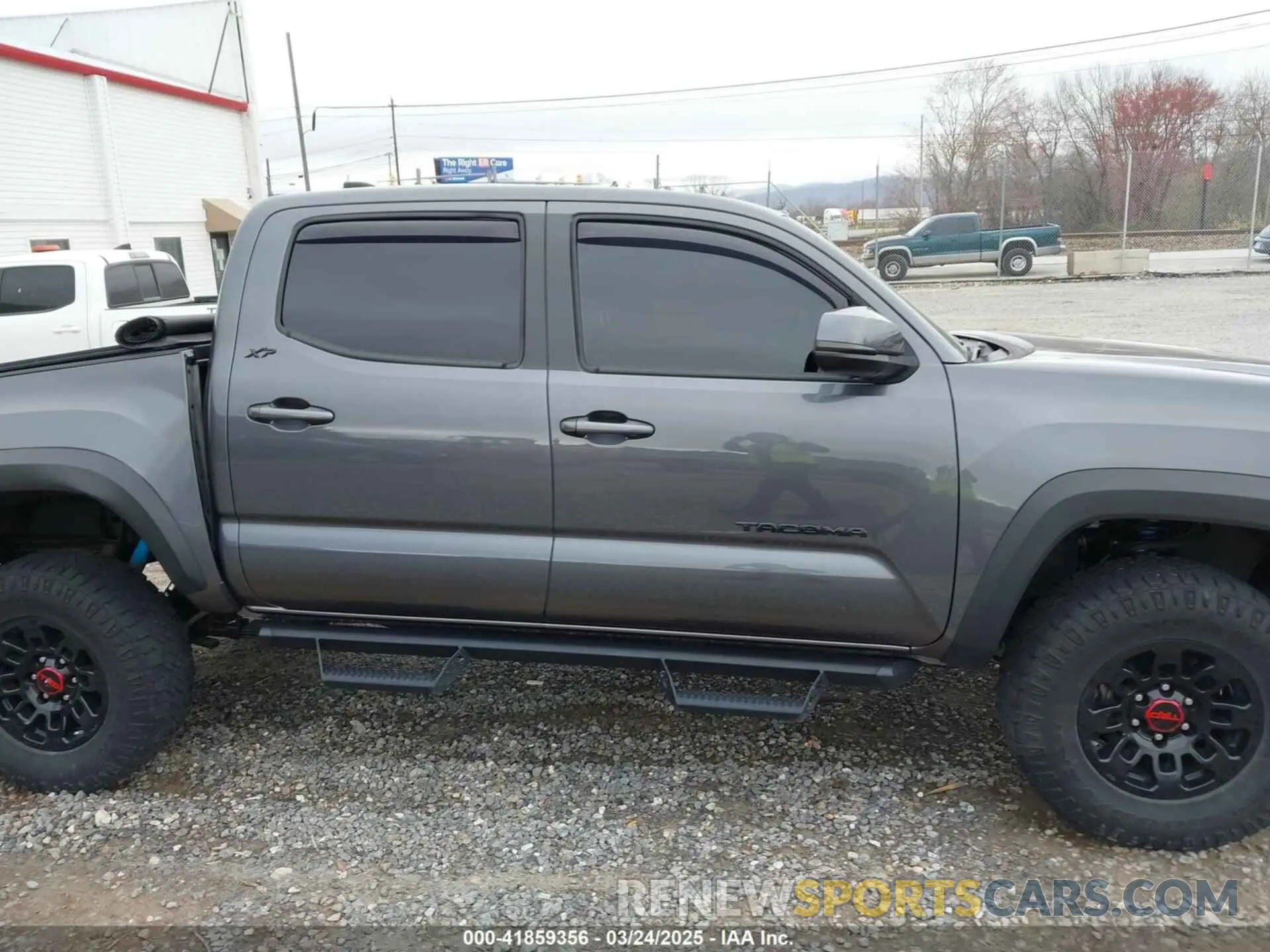 13 fotografías del automóvil dañado 5TFCZ5ANXMX255892 TOYOTA TACOMA 2021