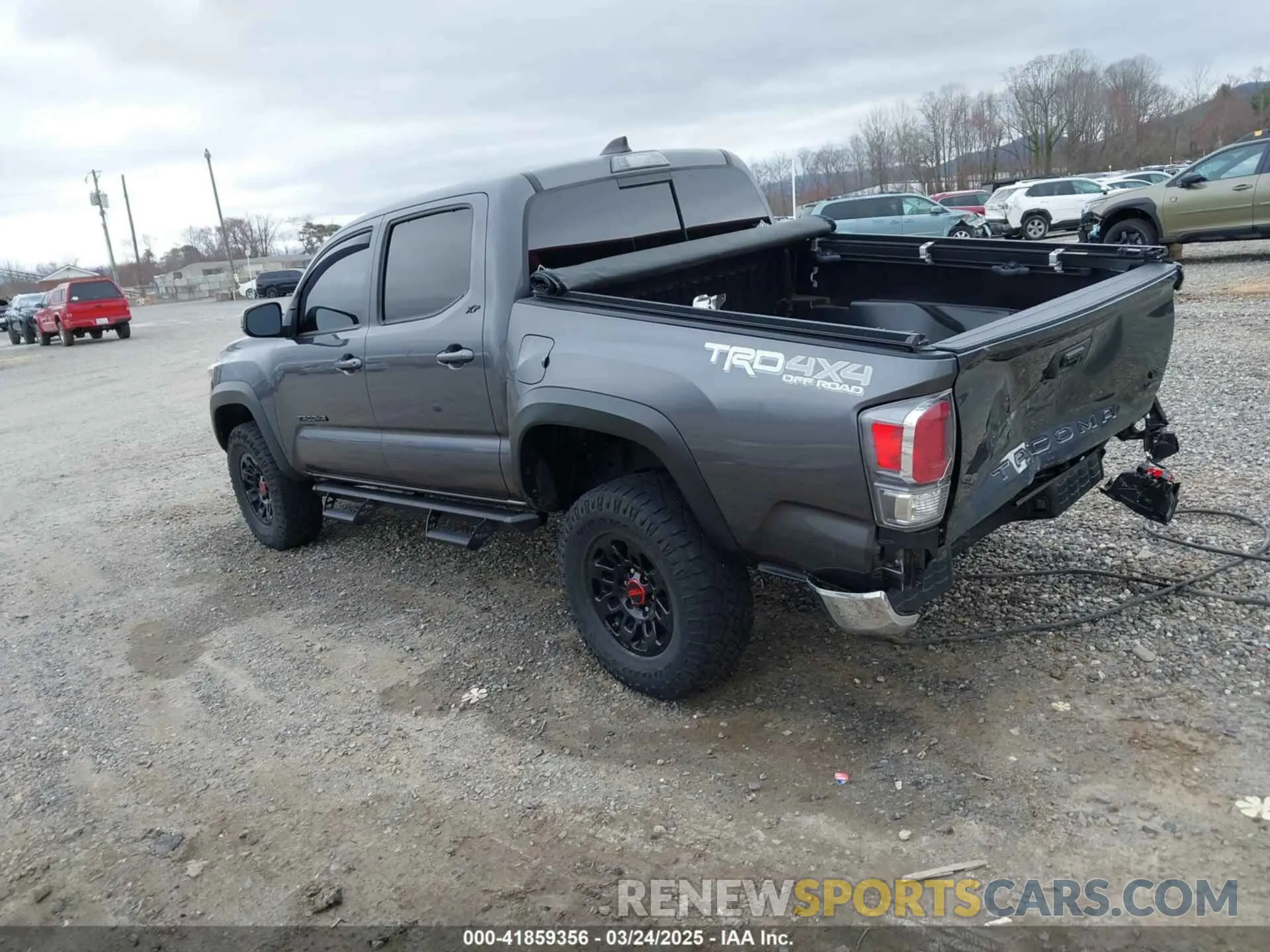 3 fotografías del automóvil dañado 5TFCZ5ANXMX255892 TOYOTA TACOMA 2021
