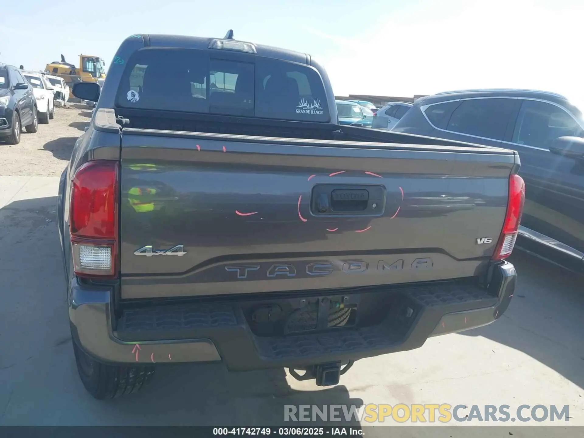 15 fotografías del automóvil dañado 5TFCZ5ANXMX270361 TOYOTA TACOMA 2021