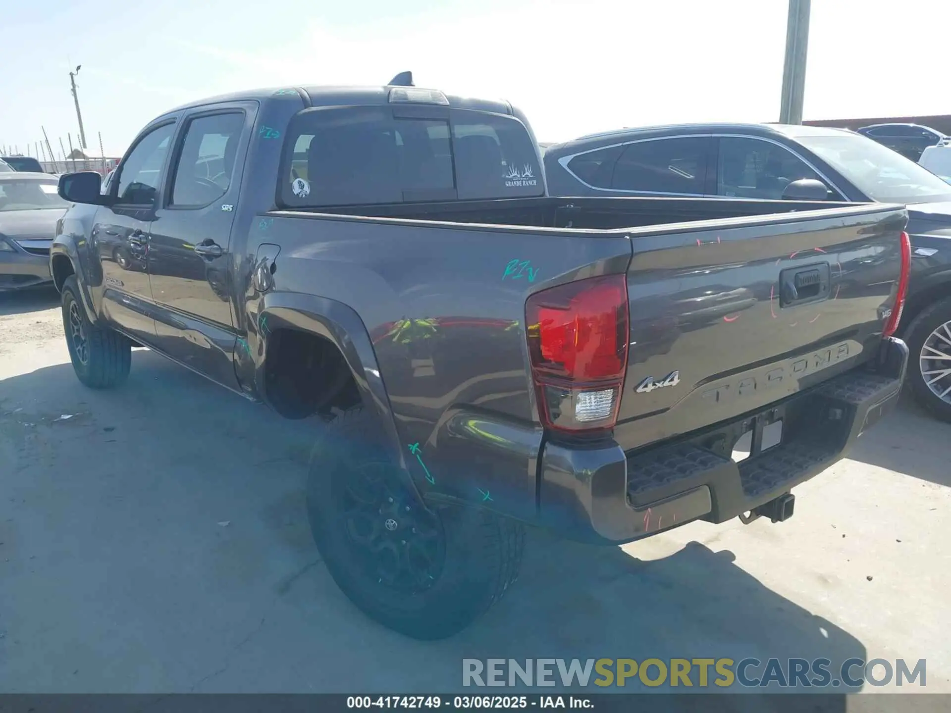 3 fotografías del automóvil dañado 5TFCZ5ANXMX270361 TOYOTA TACOMA 2021