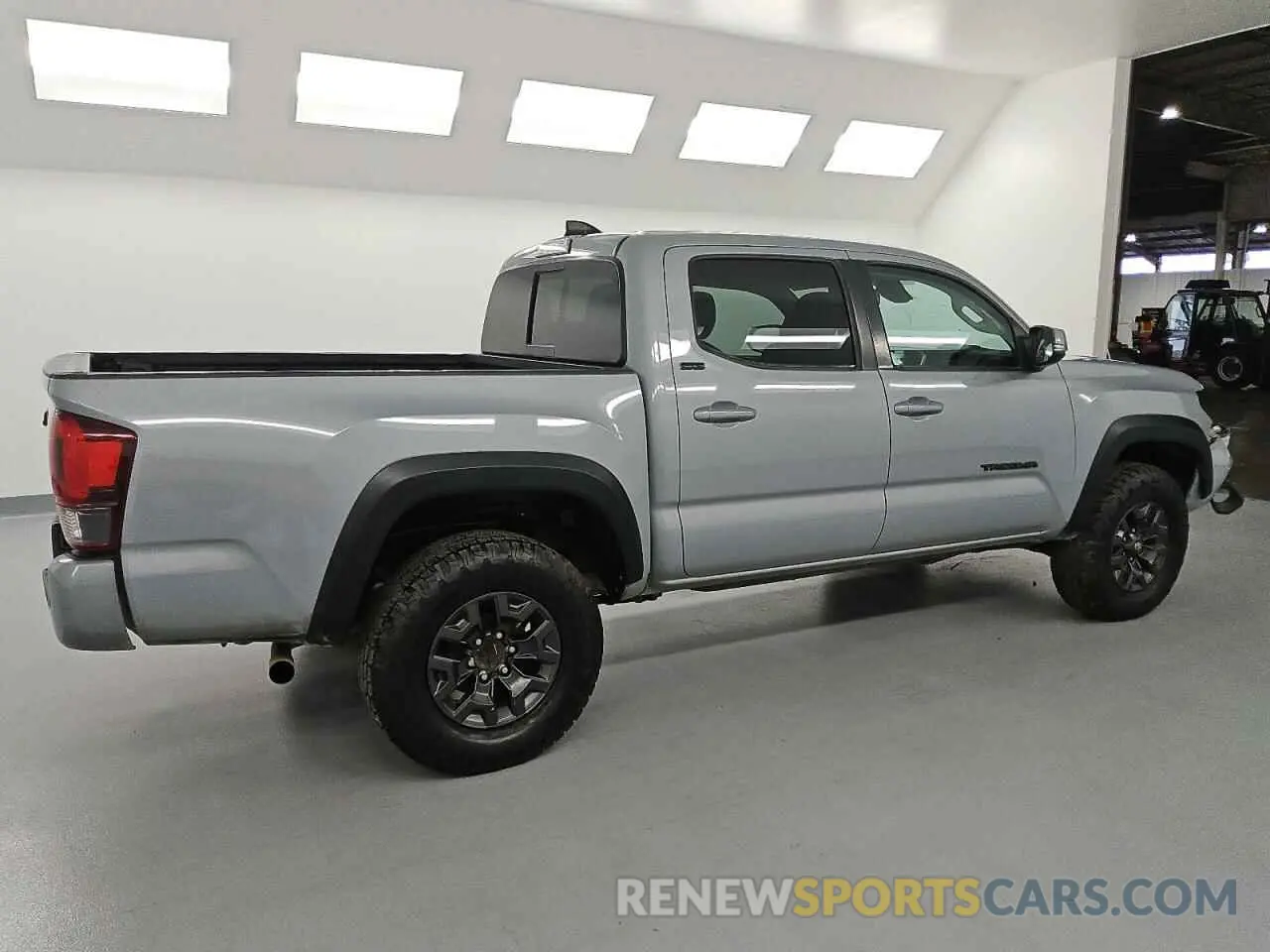 3 fotografías del automóvil dañado 5TFCZ5ANXMX275818 TOYOTA TACOMA 2021