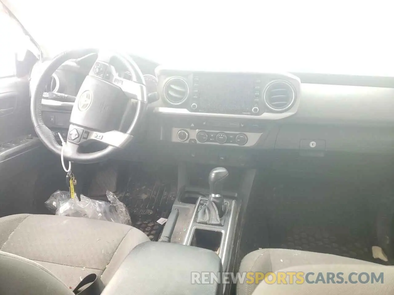 8 fotografías del automóvil dañado 5TFDZ5BN0MX056305 TOYOTA TACOMA 2021