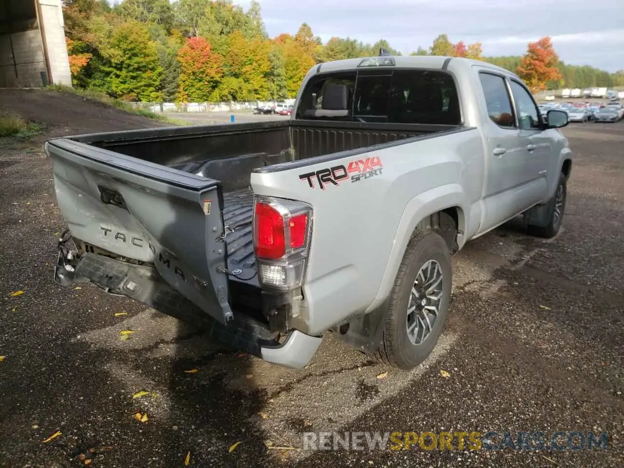 4 fotografías del automóvil dañado 5TFDZ5BN0MX057342 TOYOTA TACOMA 2021