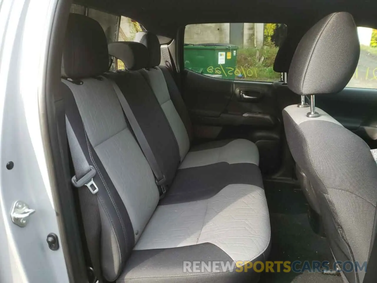 6 fotografías del automóvil dañado 5TFDZ5BN0MX057342 TOYOTA TACOMA 2021