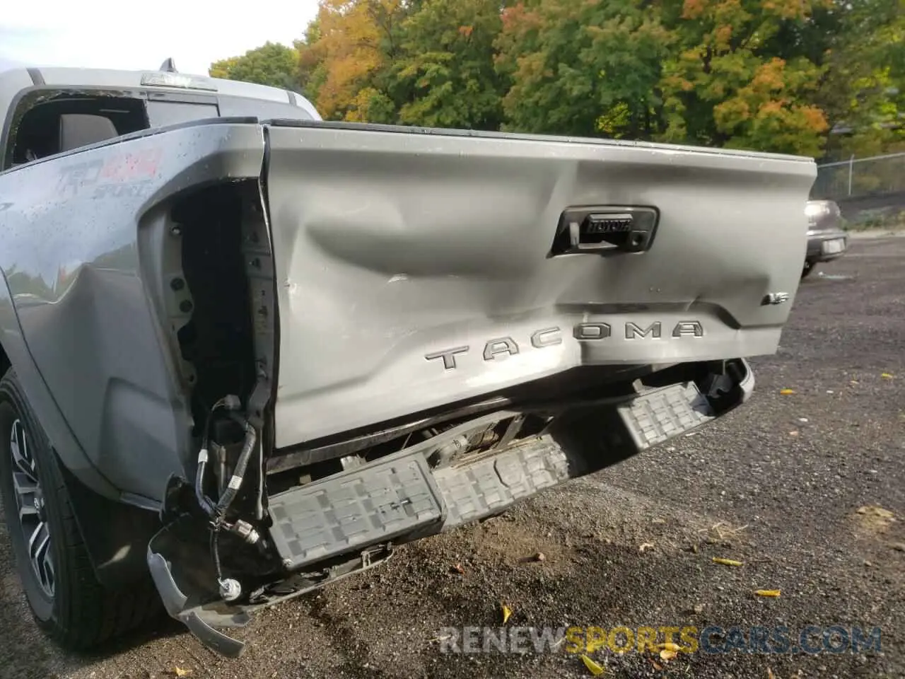 9 fotografías del automóvil dañado 5TFDZ5BN0MX057342 TOYOTA TACOMA 2021