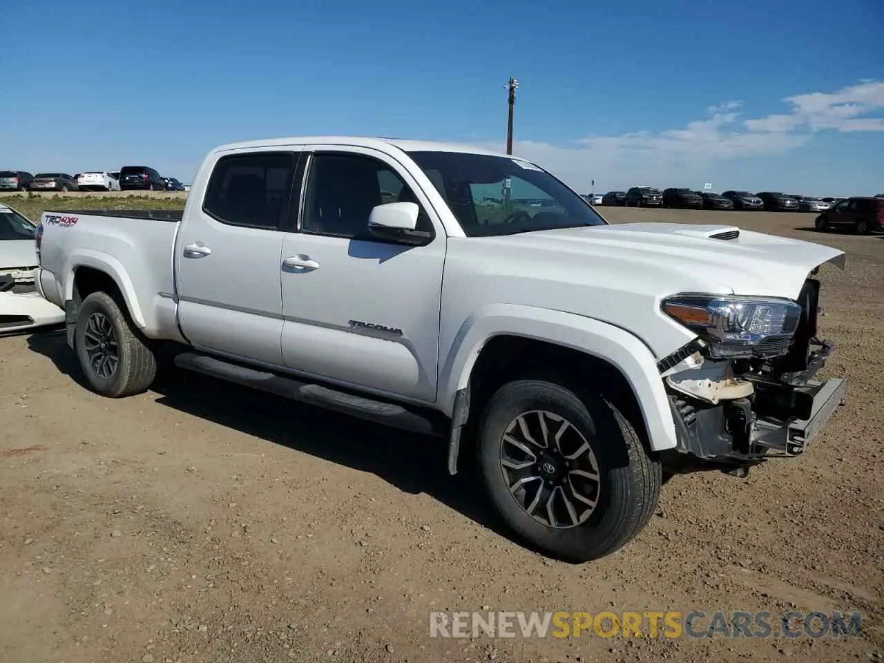 4 fotografías del automóvil dañado 5TFDZ5BN0MX067837 TOYOTA TACOMA 2021