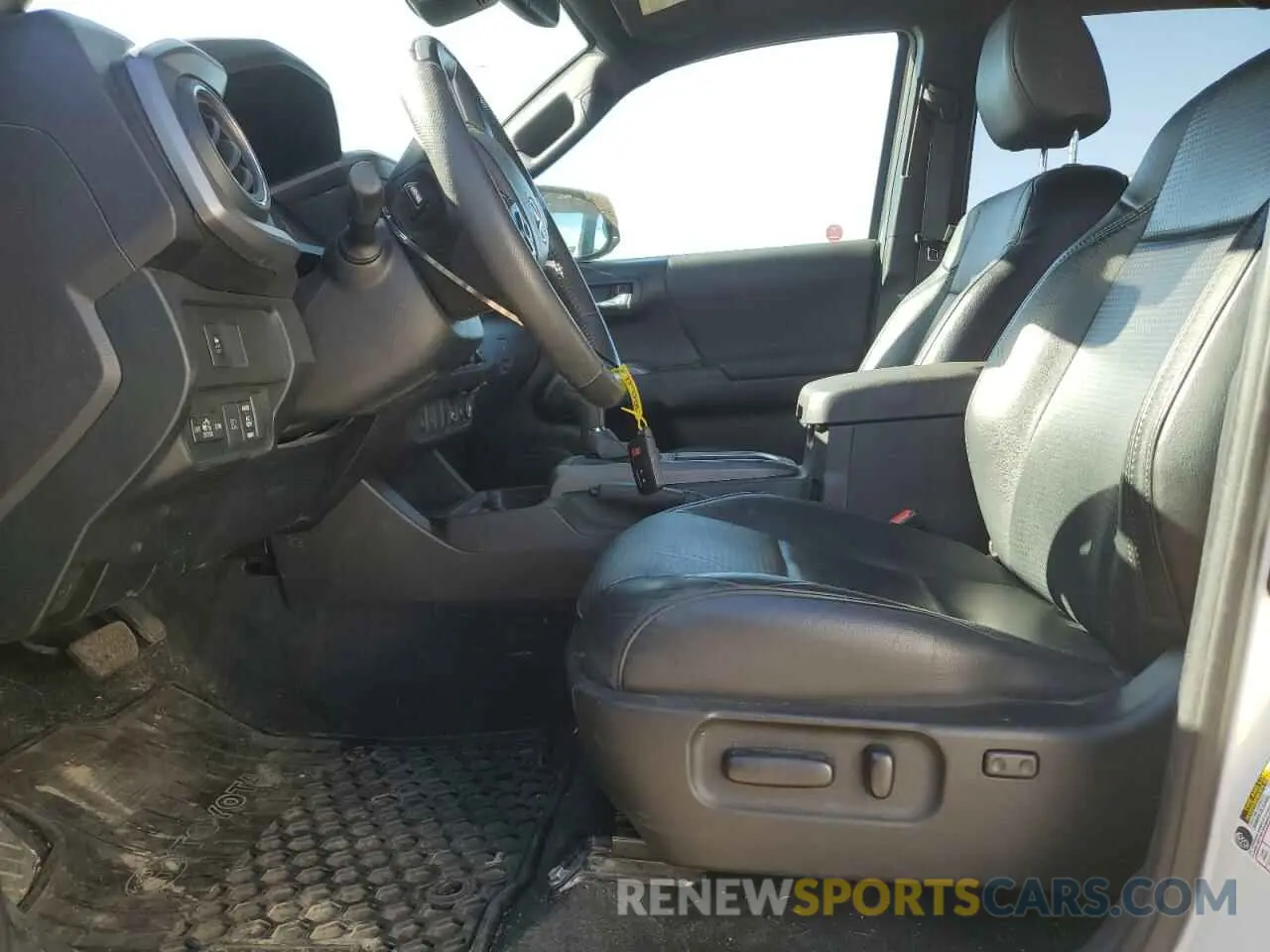 7 fotografías del automóvil dañado 5TFDZ5BN0MX067837 TOYOTA TACOMA 2021