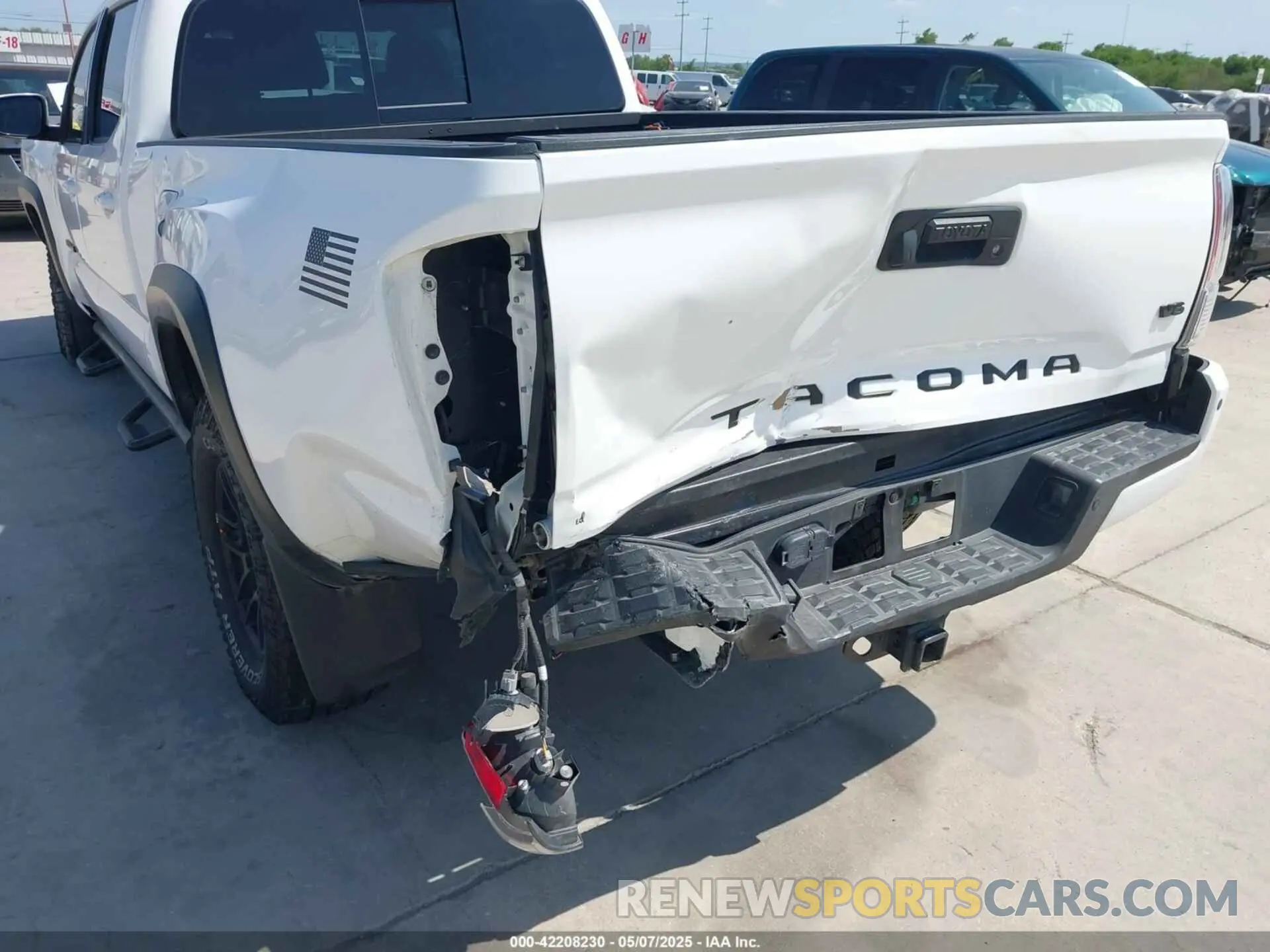 18 fotografías del automóvil dañado 5TFDZ5BN3MX061420 TOYOTA TACOMA 2021