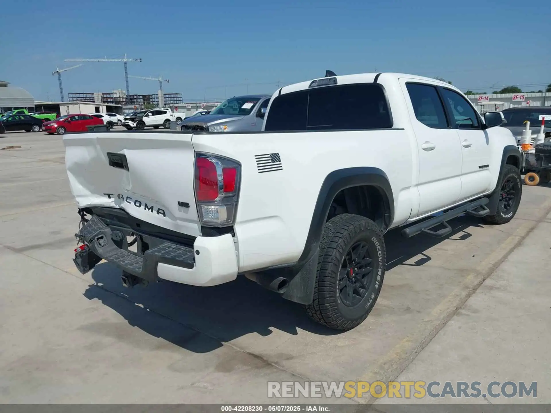 4 fotografías del automóvil dañado 5TFDZ5BN3MX061420 TOYOTA TACOMA 2021