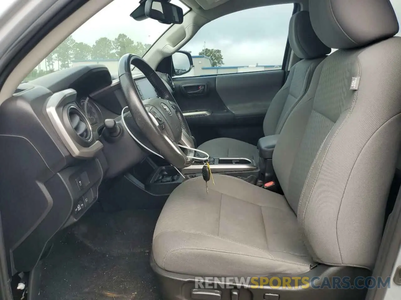 7 fotografías del automóvil dañado 5TFDZ5BN5MX063914 TOYOTA TACOMA 2021