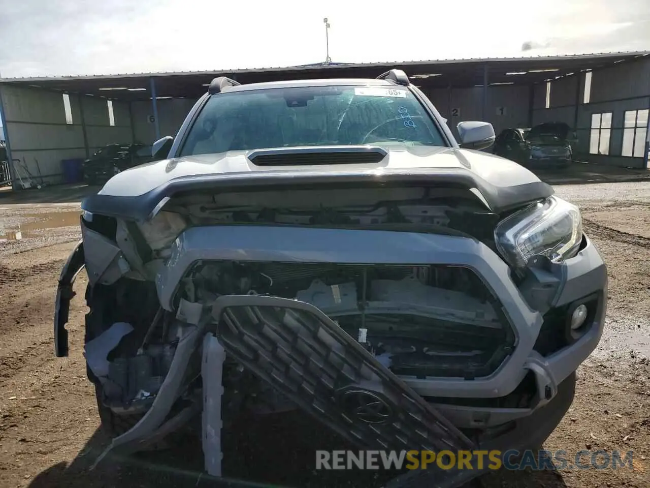 5 fotografías del automóvil dañado 5TFDZ5BN8MX063275 TOYOTA TACOMA 2021