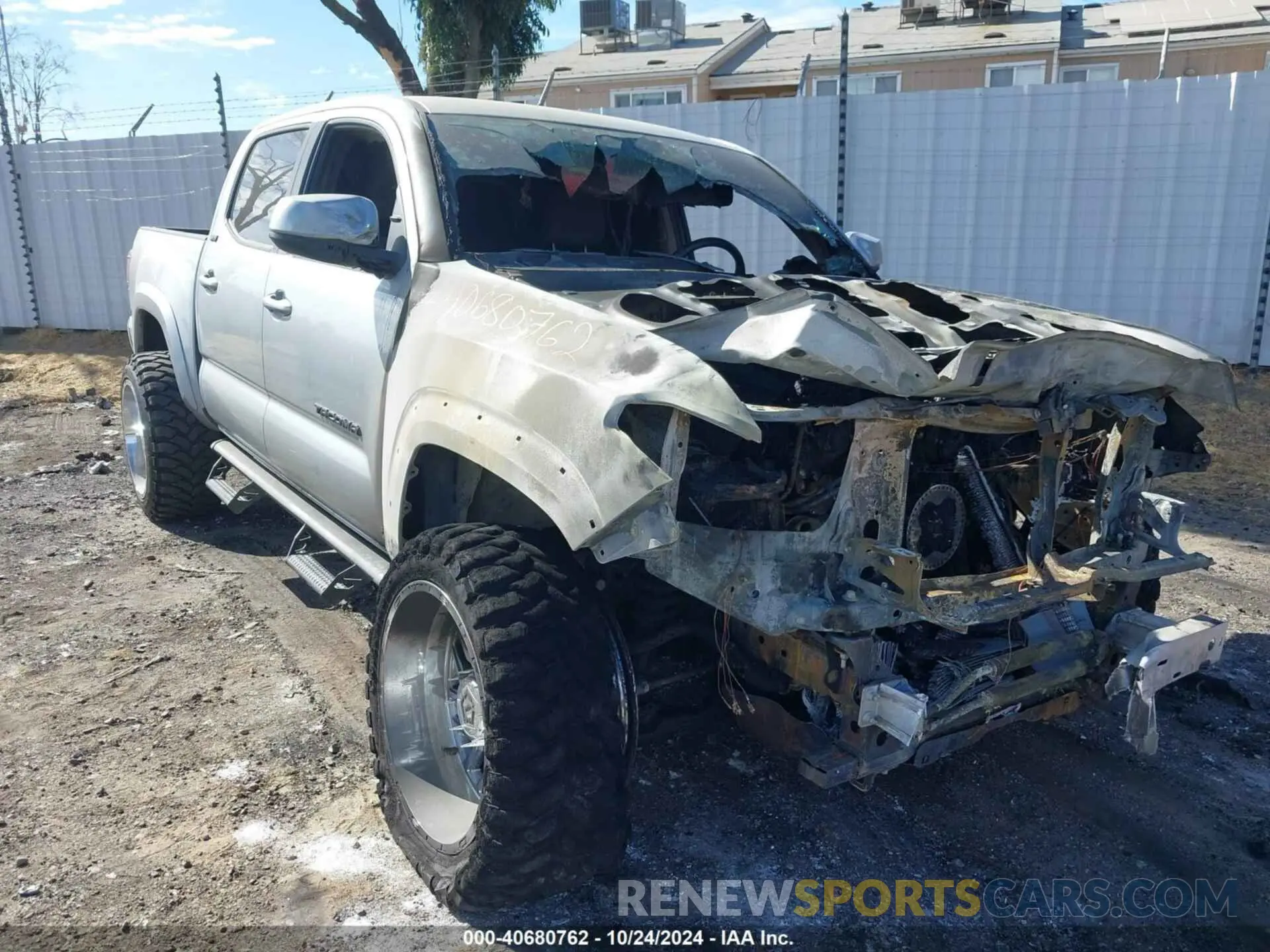 1 fotografías del automóvil dañado 3TMAZ5CN0NM173116 TOYOTA TACOMA 2022