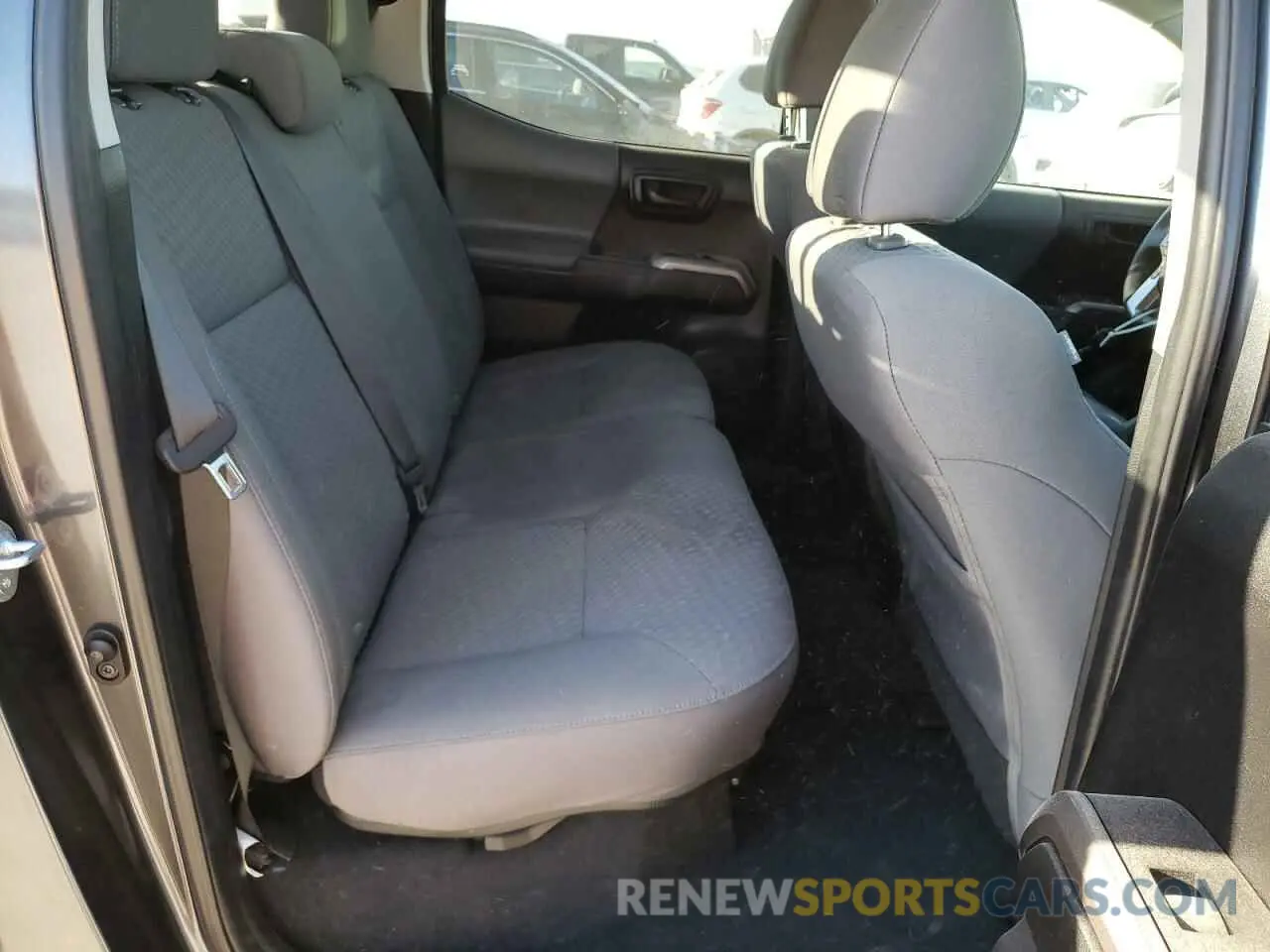 10 fotografías del automóvil dañado 3TMAZ5CN0NM177795 TOYOTA TACOMA 2022
