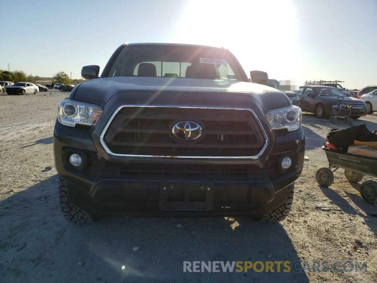 5 fotografías del automóvil dañado 3TMAZ5CN0NM177795 TOYOTA TACOMA 2022