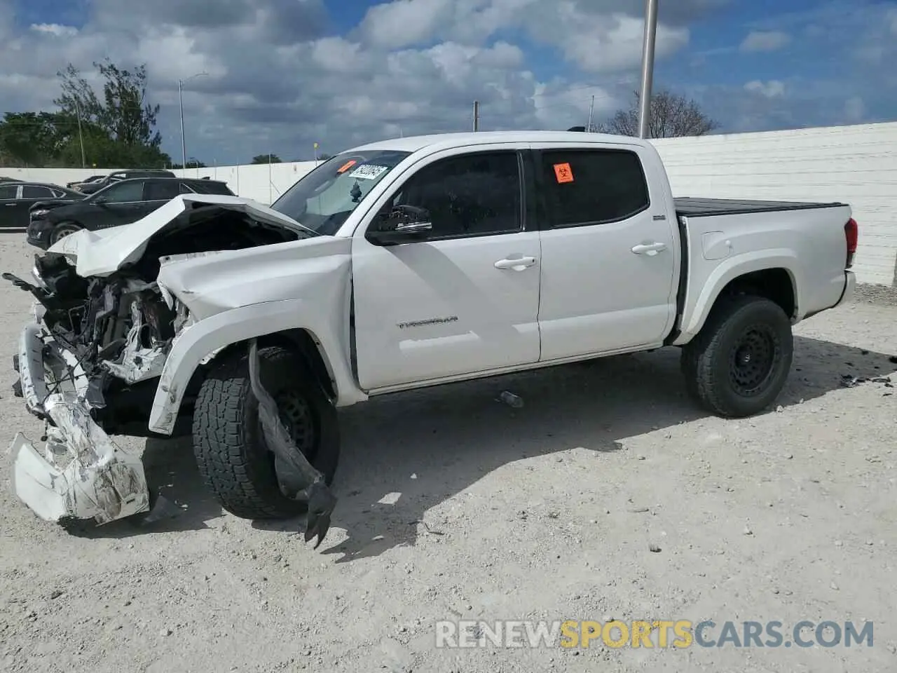 1 fotografías del automóvil dañado 3TMAZ5CN0NM179840 TOYOTA TACOMA 2022