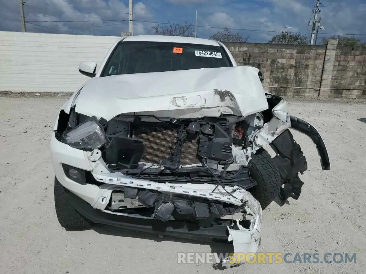 5 fotografías del automóvil dañado 3TMAZ5CN0NM179840 TOYOTA TACOMA 2022