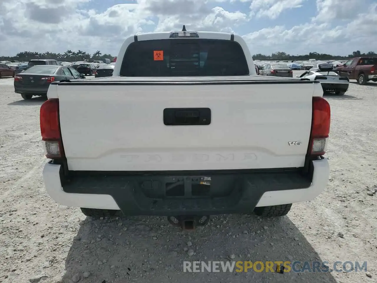 6 fotografías del automóvil dañado 3TMAZ5CN0NM179840 TOYOTA TACOMA 2022