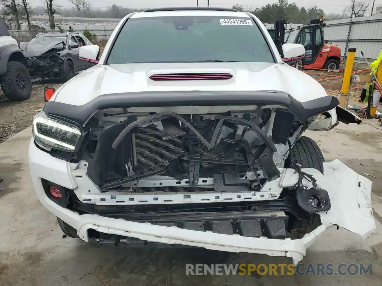 5 fotografías del automóvil dañado 3TMAZ5CN0NM195018 TOYOTA TACOMA 2022
