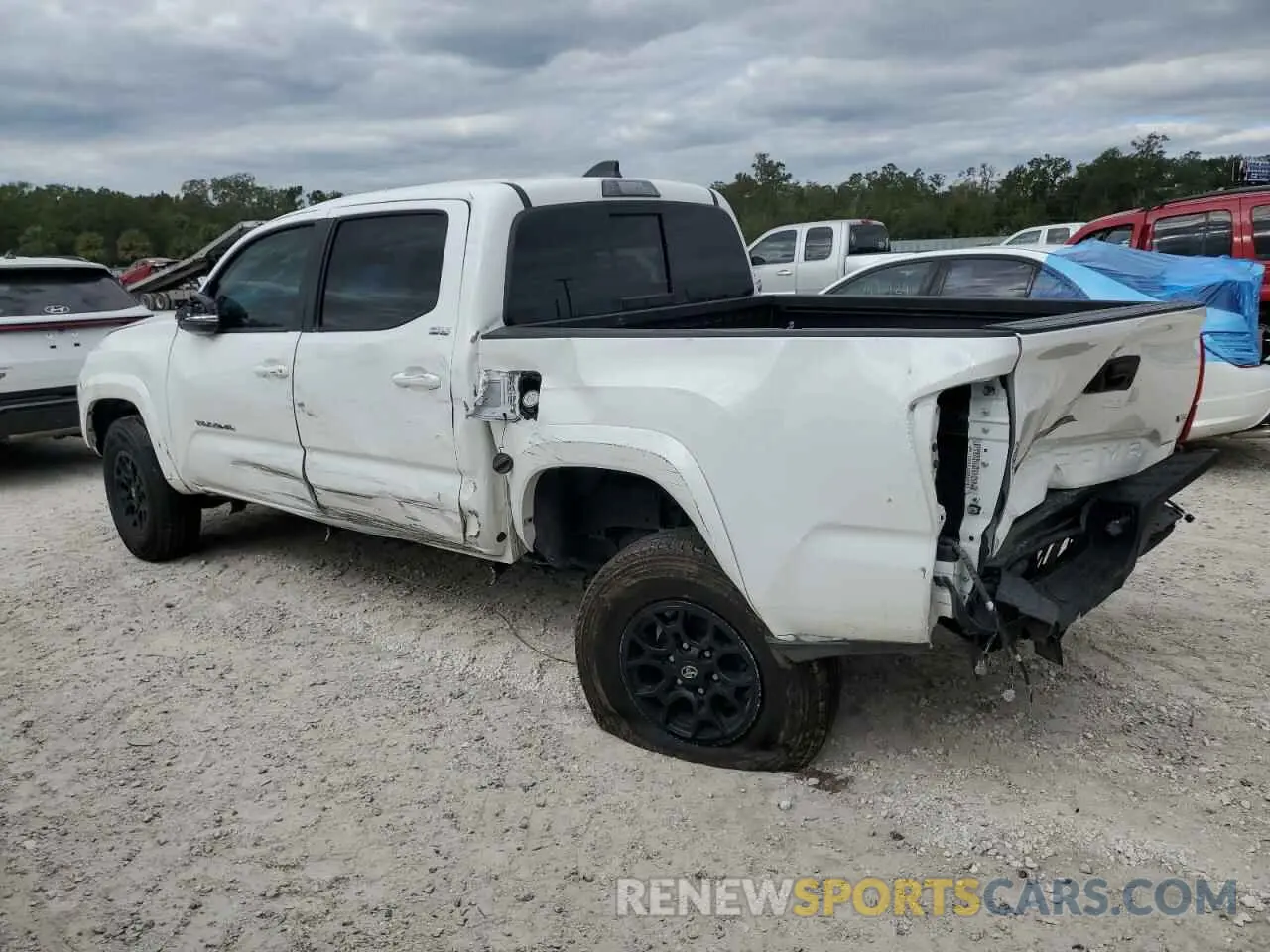 2 fotografías del automóvil dañado 3TMAZ5CN1NM168295 TOYOTA TACOMA 2022