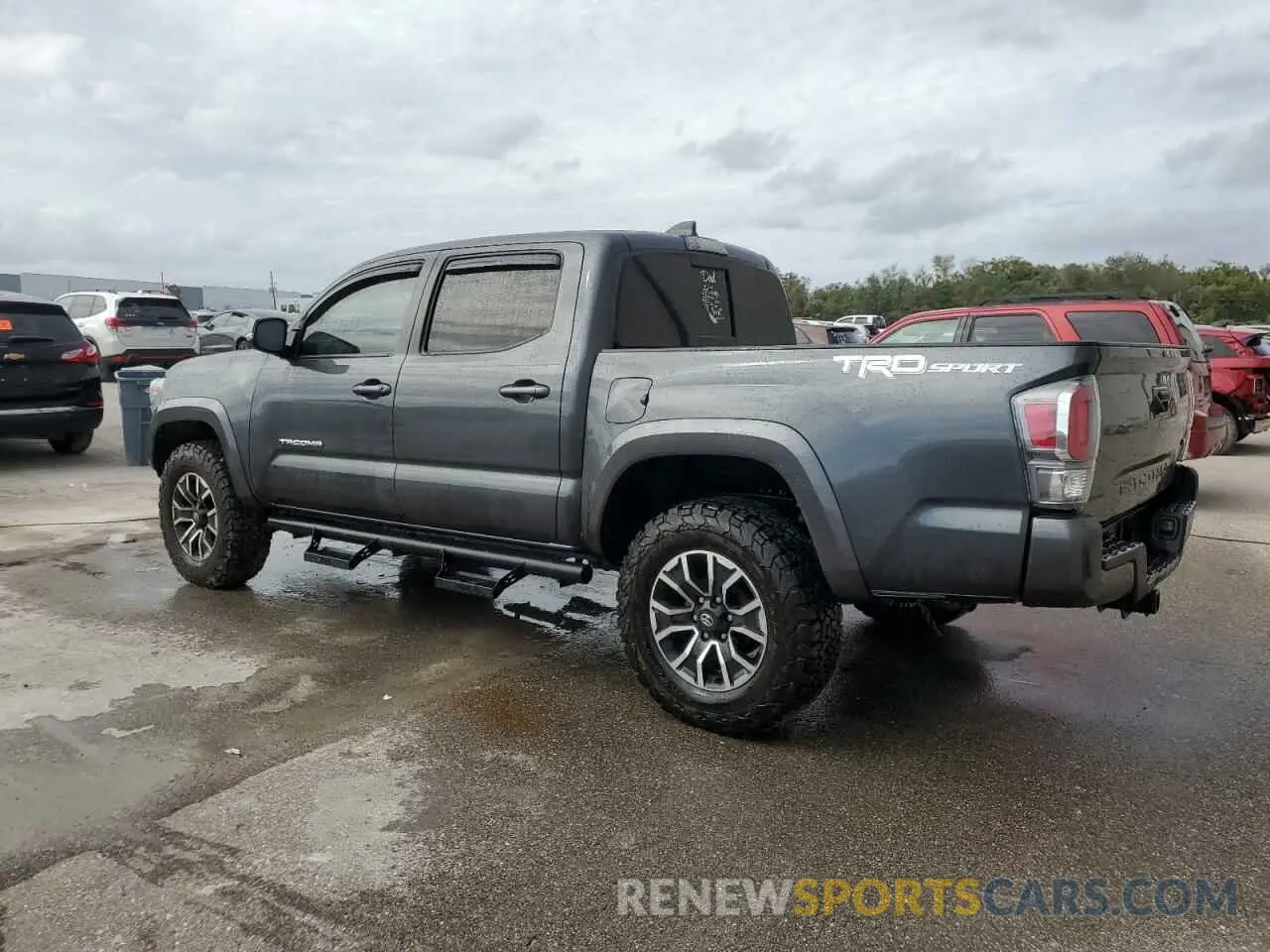 2 fotografías del automóvil dañado 3TMAZ5CN1NM189714 TOYOTA TACOMA 2022