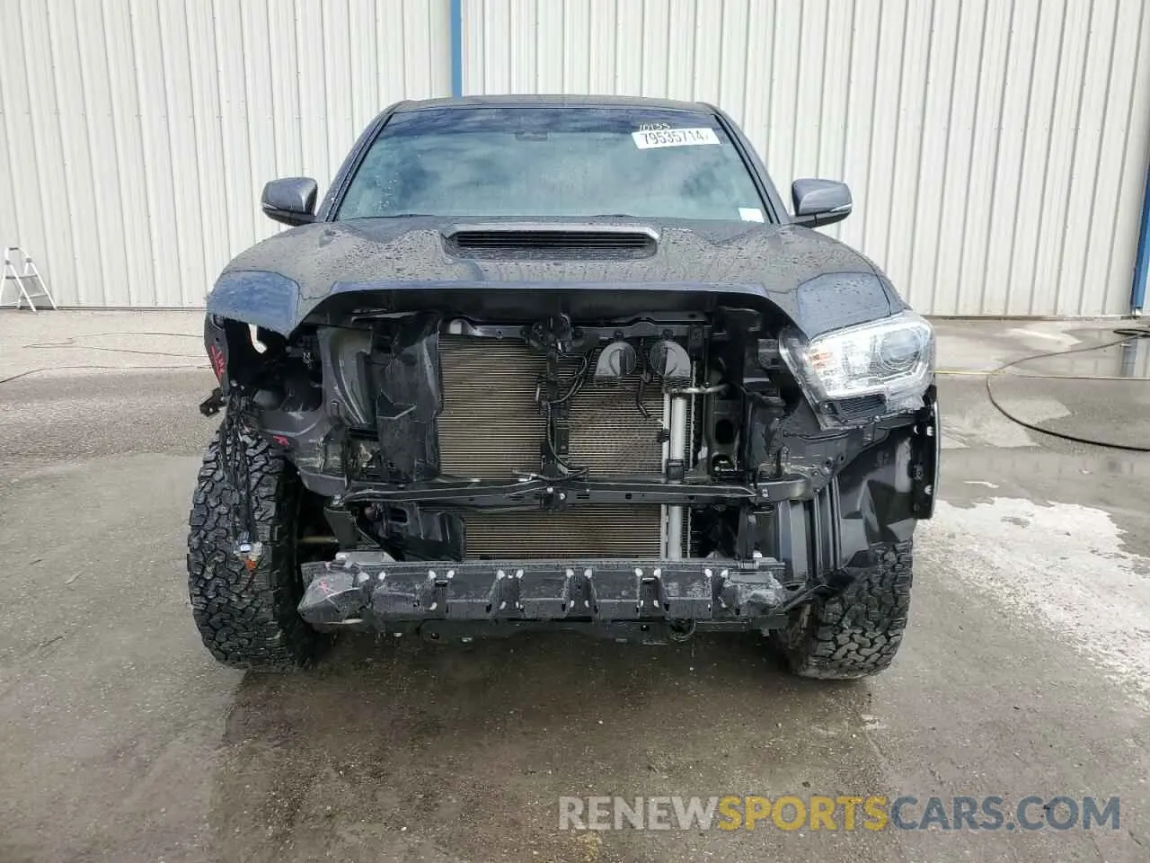 5 fotografías del automóvil dañado 3TMAZ5CN1NM189714 TOYOTA TACOMA 2022